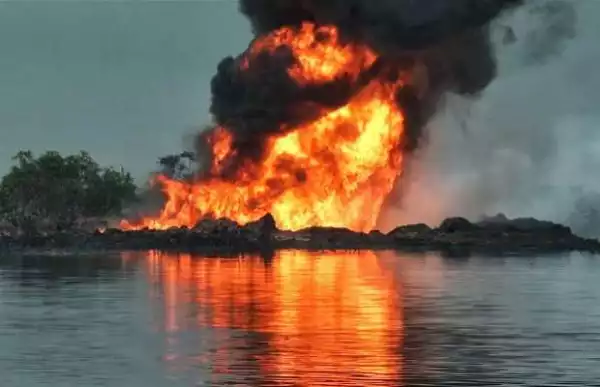 Militants blow up gas pipeline in Delta